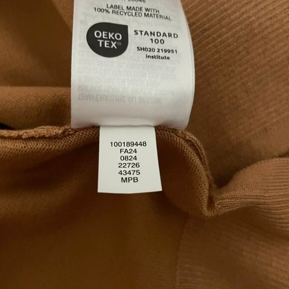 JM Collection Sweater New With Tags - Soft Floral Embroidered Design - Size L - Picture 12 of 14